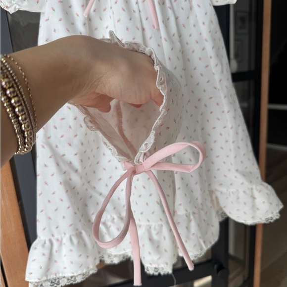 Vintage 1980s gown bonnet set rosebuds print baby girl bow lace eyelet heirloom - Picture 9 of 10